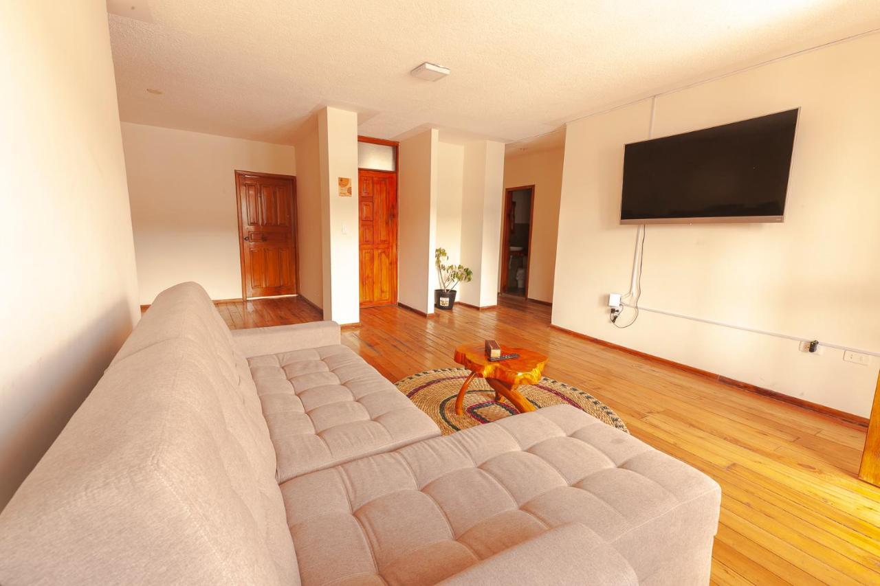 Los Ponchos Inn Apartasuite Otavalo Esterno foto