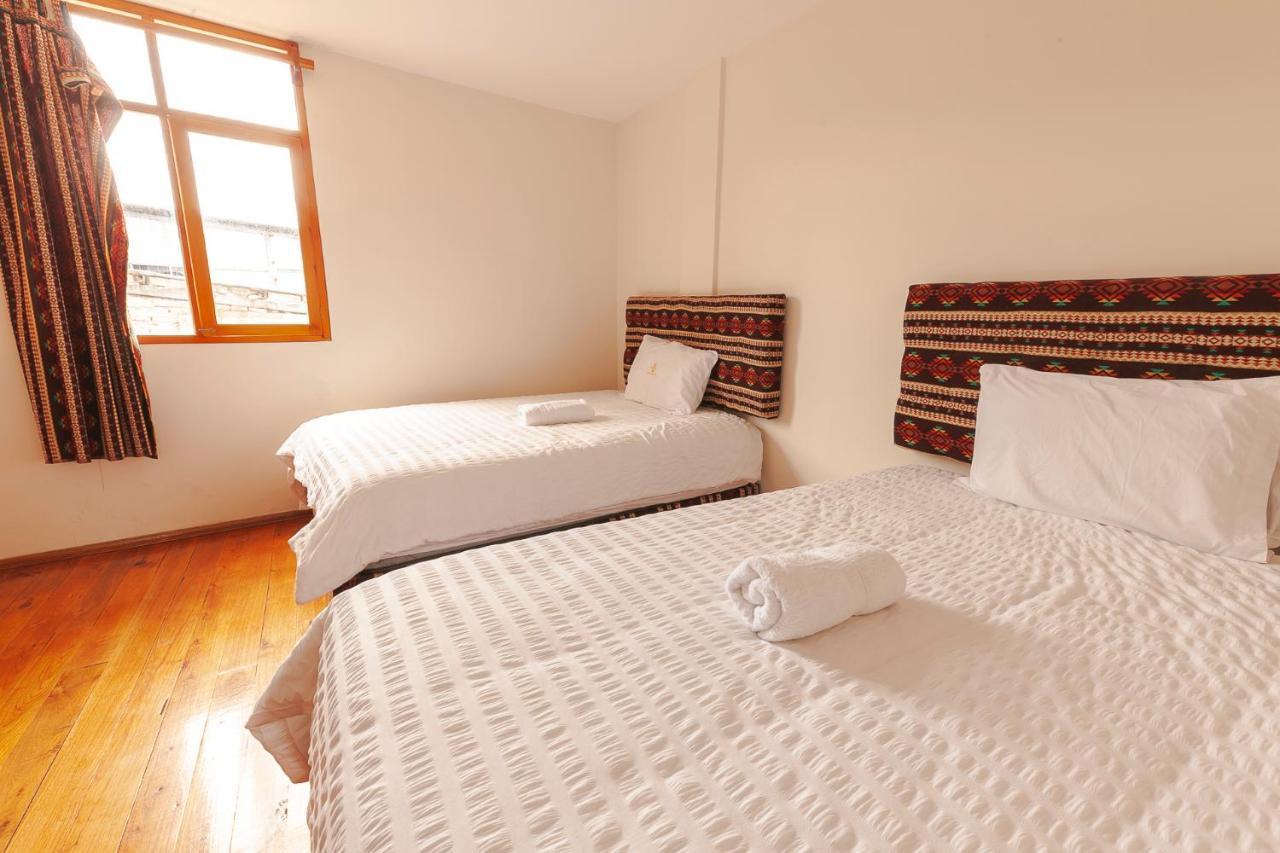 Los Ponchos Inn Apartasuite Otavalo Esterno foto